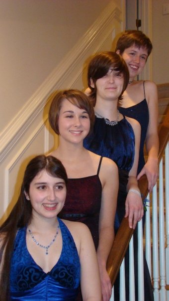 ./2009/BHS Queen of Hearts/VQOH8.jpg